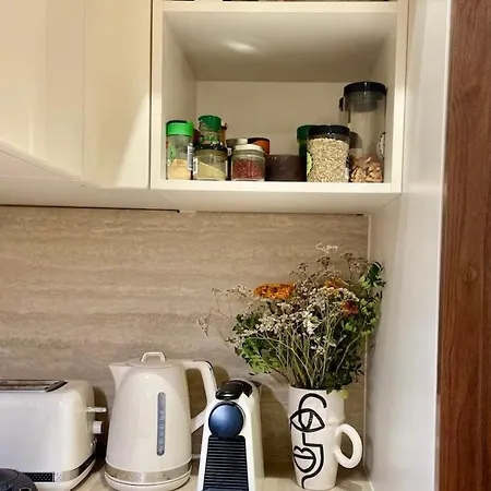 דירה - Kitchen - Wifi - Air Conditioning - Center - Tram *