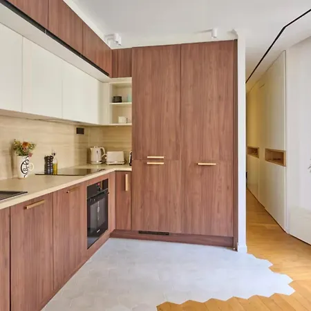 דירה - Kitchen - Wifi - Air Conditioning - Center - Tram *