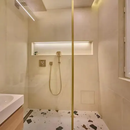 - Kitchen - Wifi - Air Conditioning - Center - Tram アパート